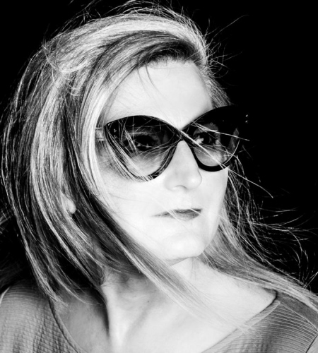 Sonja Dolzer | Kunst- und Marketingexpertin | Gründerin BURN-IN